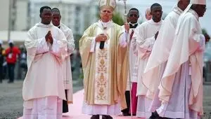 پاپ لئو چهاردهم دوباره خواستار گفت‌وگو برای پایان دادن به جنگ‌ها شد