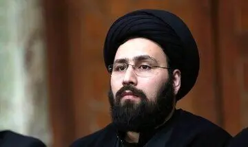 واکنش سید علی خمینی به شلاق زدن یک زن برای حجاب / چرا کسی را شلاق نمی‌زنند؟!