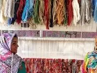 افتتاح نخستین کارگاه قالی‌بافی روستای تمبکا در هامون با حمایت بانک اقتصاد نوین