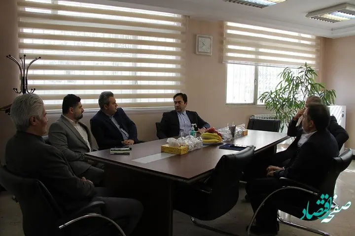 بازدید مدیرعامل بیمهملت و هیئت مدیره از معاونت فنی بیمههای اموال و مسئولیت