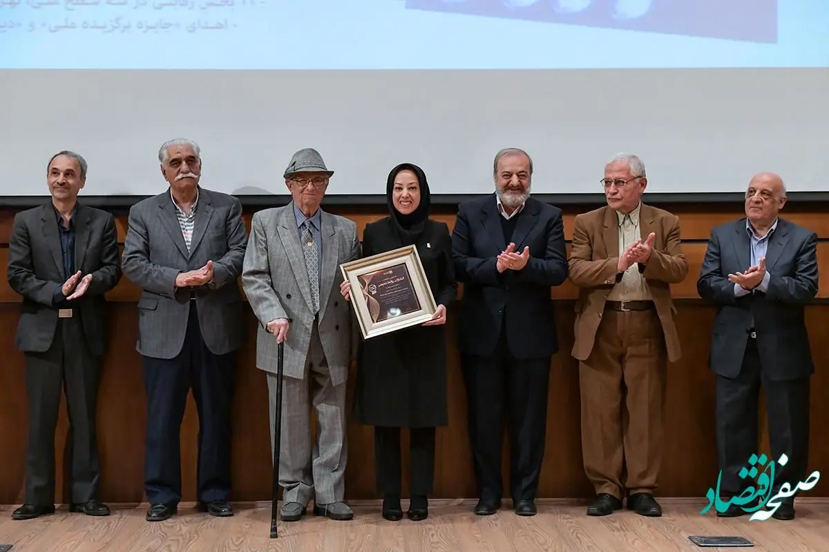 روابط‌عمومی بانک پاسارگاد جوایز هفدهمین جشنواره ملی انتشارات روابط‌عمومی را دِرو کرد