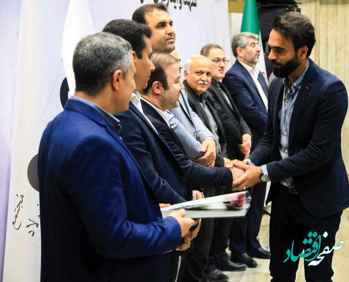 به حضور خانوادههای شهدا و ایثارگران در فولاد هرمزگان افتخار میکنیم