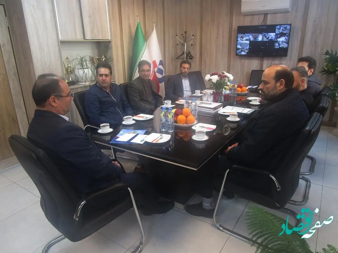 نشست هم اندیشی آموزش و پرورش استان البرز با شعبه بیمه دانا هفت تیركرج