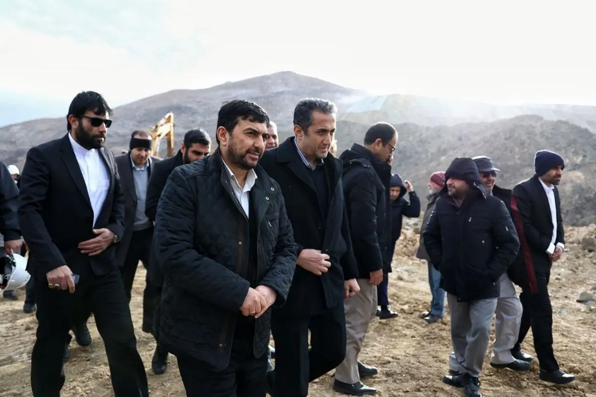 بازدید میدانی رئیس هیات عامل ایمیدرو و مدیرعامل شرکت ملی مس از ابرپروژه احداث فاز ۳ و ۴ تغلیظ مجتمع مس سرچشمه/تلألو امید در دل کوه‌های سرچشمه