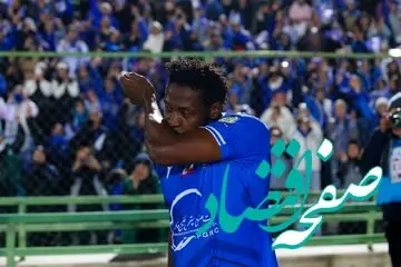 مهاجم جنجالی استقلال قرمزپوش شد | چرا جوما پیراهن قرمز پوشید؟