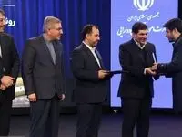 تجلیل معاون اول رئیس جمهور از مدیرعامل پتروشیمی خراسان به عنوان پیشتاز اقتصاد ایران