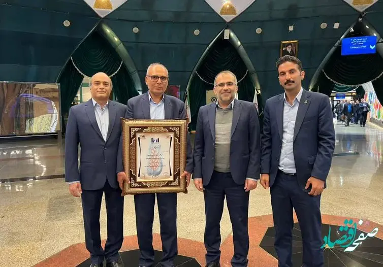 پتروشیمی پارس رتبه اول بهره وری کل عوامل در گروه فرآورده های نفتی را کسب کرد