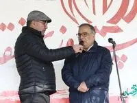 مهندس مجید بهزادپور و همراهان از غرفه بیمه مركزی بازدید كردند