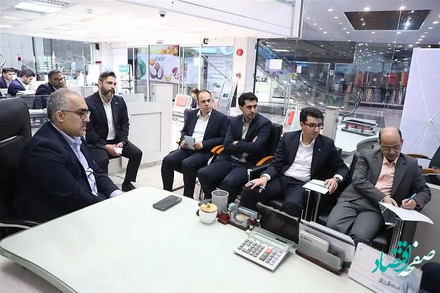 مدیرعامل بانک دی از شعبه کیش بازدید کرد