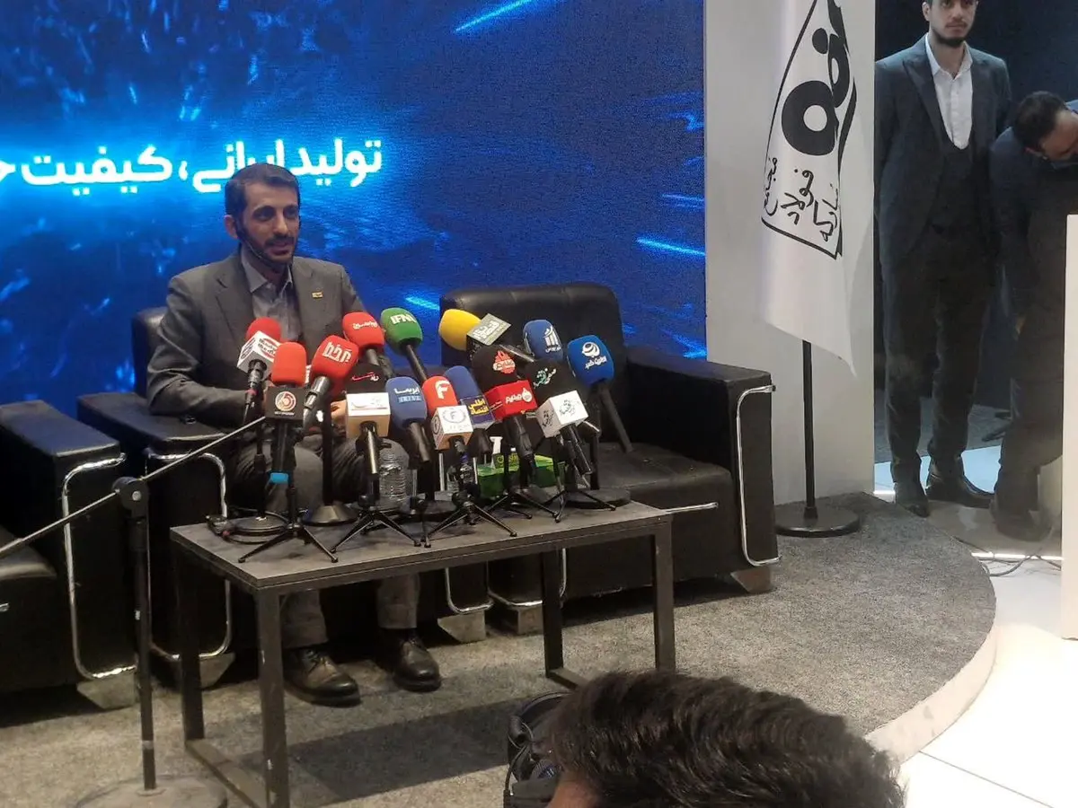 میزان برق تولیدی نیروگاه خورشیدی فولاد مبارکه تا پایان سال به ۱۰۰ مگاوات خواهد رسید/ با حمایتهای فولاد مبارکه از طرح انتقال آب دریا به اصفهان مشکل آب تمام صنایع استان برطرف خواهد شد