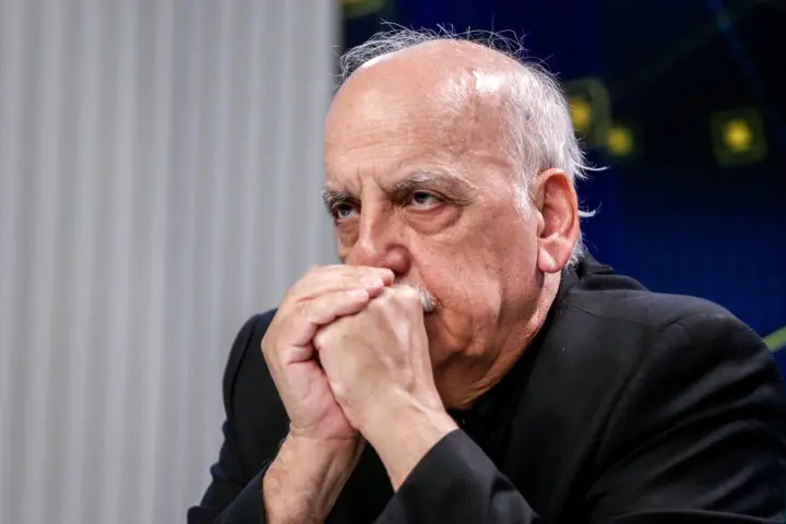 پول‌پاشی نسخه خروج از رکود نیست و توافق به تنهایی تورم را مهار نمی‌کند