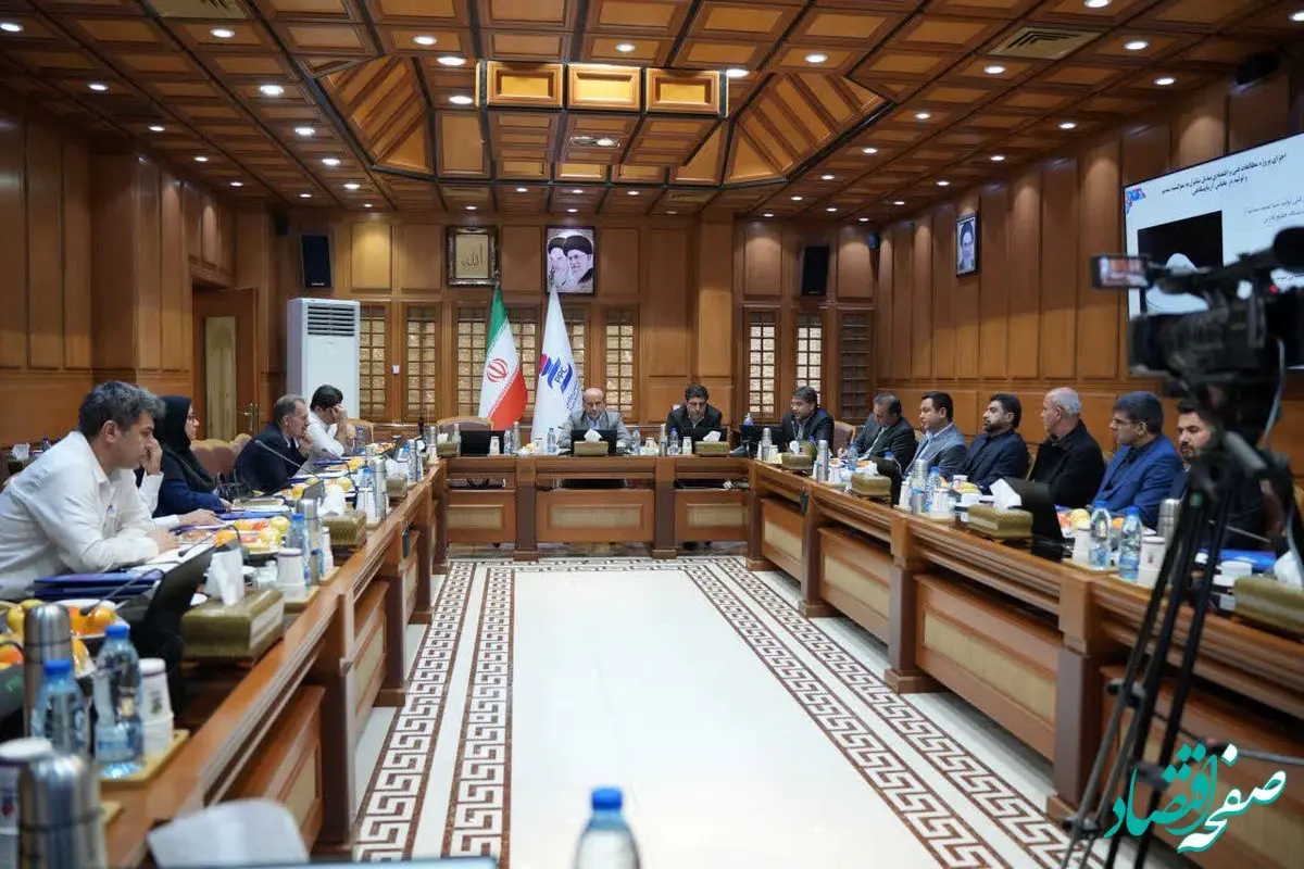 نشست تحقیق و توسعه هلدینگ پارسیان در پردیس؛ بررسی ارتقای کارگروه به مرکز تخصصی R&D