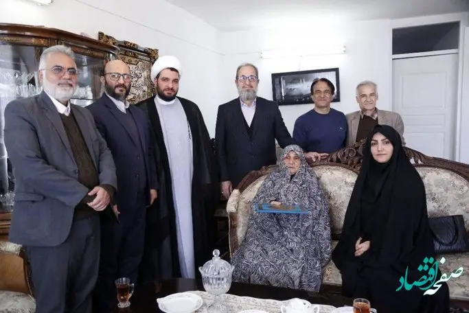دیدار رئیس هیئت مدیره بانک دی با خانوادههای معزز چهار شهید شهرستان دماوند