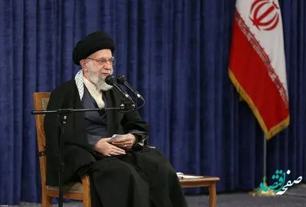 مهمترین وظیفه رهبری، رصد و حفظ حرکت کلی و حرکت بخش‌های مهم نظام در جهت انقلاب است