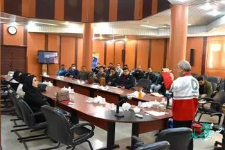 برگزاری دوره آموزشی مقدماتی کمک‌های اولیه در منطقه ویژه اقتصادی سلفچگان