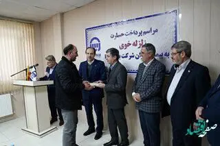 چک خسارت بیمه گذاران بیمه آسیا در زلزله خوی، تحویل شد