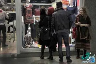 فیلم ماجرای حمله یک مرد به دو زن بی‌حجاب در فروشگاه
