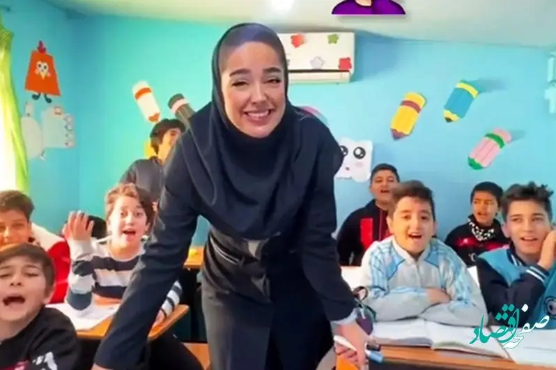 اینبار معلم قائمشهری واقعا اخراج شد | خداحافظی صدف صفرزاده از مدرسه