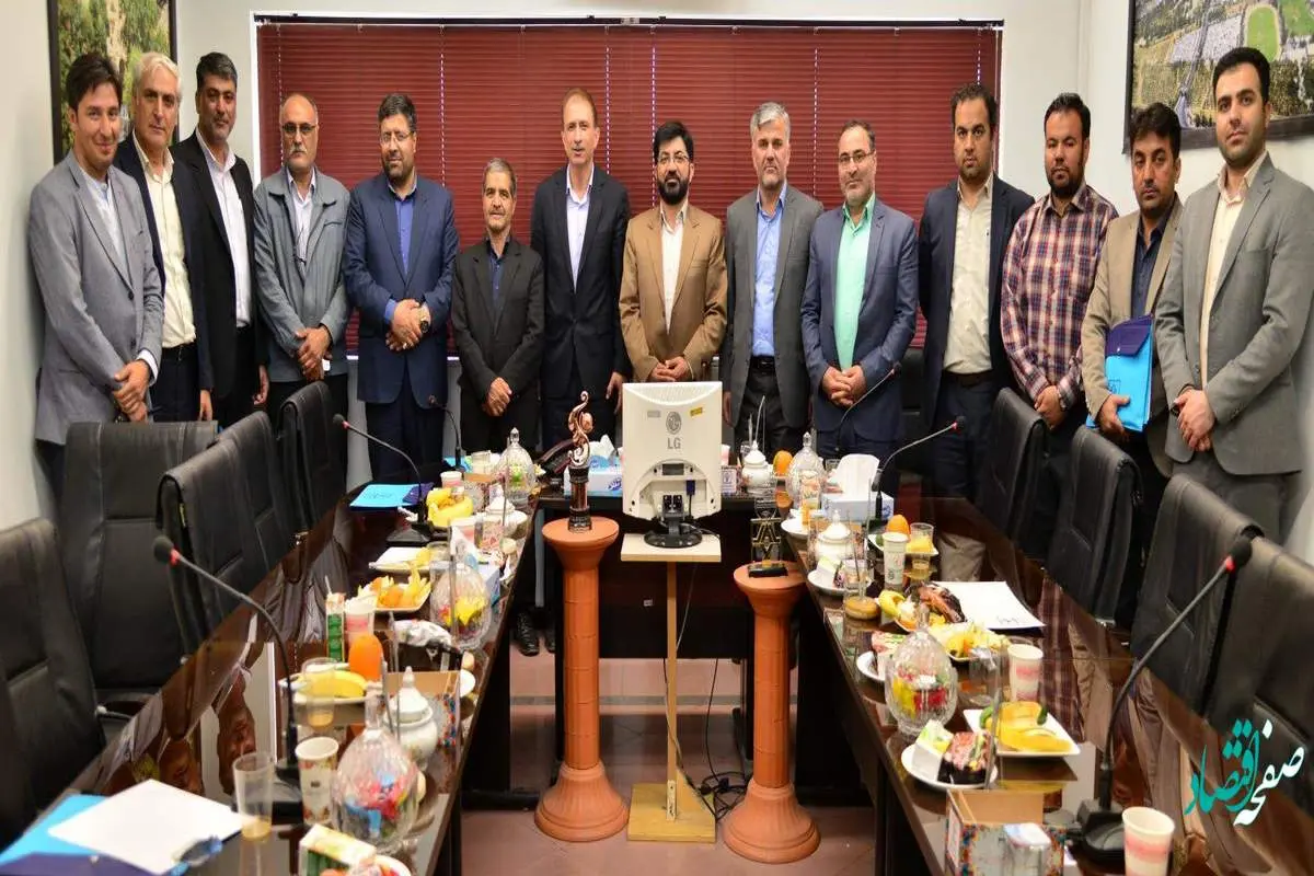 دیدار اعضای شورای اسلامی کلان‌شهر اراک با دکتر میراشرفی