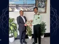 تقدیر رئیس پلیس مهاجرت و گذرنامه سازمان فراجا از مدیرعامل بیمه تجارت‌نو