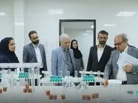 گزارش تصویری؛ بازدید مدیرعامل سازمان منطقه آزاد اروند از آزمایشگاه غذا و دارو