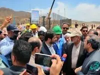 وزیر کشور از پروژه های پتروشیمی خراسان بازدید کرد