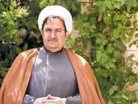 تیپ عجیب و غریب پدر روح‌ الله زم در مراسم تشییع سعید راد + عکس
