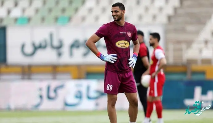 حضور جانشین بیرانوند در پرسپولیس، باشگاه را ترکوند | پرسپولیس با این بازیکن منفجر شد