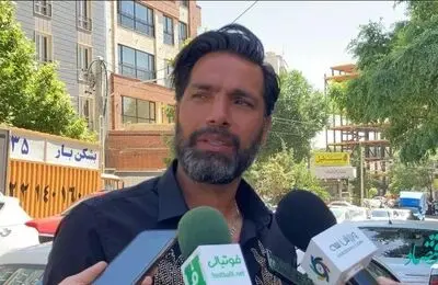 پرسپولیسی‌ها از حضور من اذیت می‌شوند!/ حاضرم روی نیمکت استقلال بنشینم