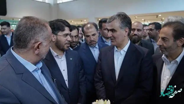 تقدیر رییس کل بانک مرکزی از حمایت‌های اشتغال آفرینی بانک کارآفرین