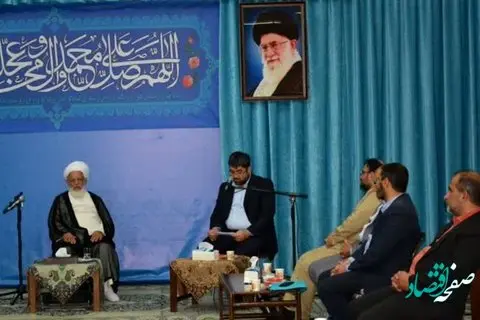 توسعه پوشش بیمه و توسعه خدمات را با جدیت پیگیری میکنیم