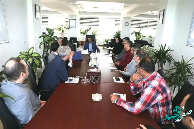 از دهیاران منطقه آزاد انزلی تجلیل شد