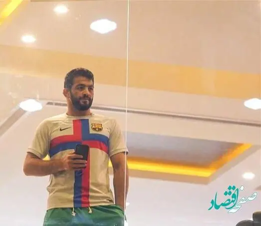 حسن یزدانی لو داد! | تیم فوتبال مورد علاقه پادشاه کشتی ایران