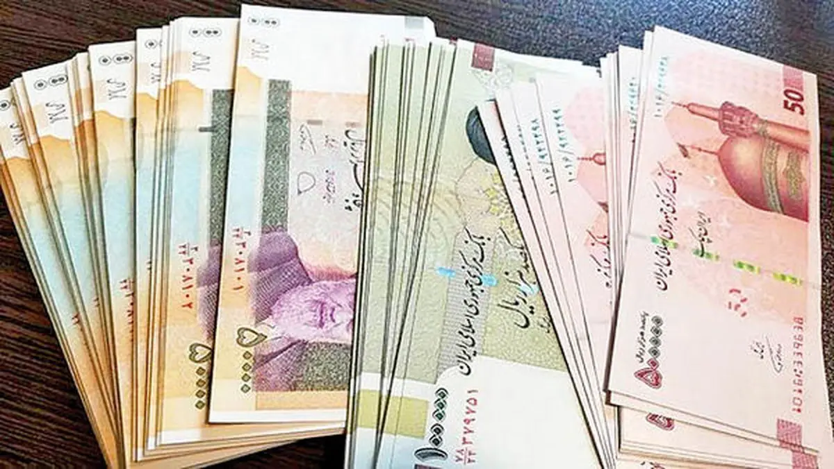 کارگران بخوانند / سنوات فروردین پرداخت می‌شود یا اسفند؟