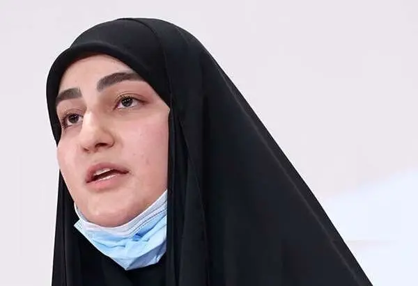 زینب سلیمانی: مسیر شهدا با حضور مردم و روح رهبر شهیدمان ادامه دارد + ویدئو