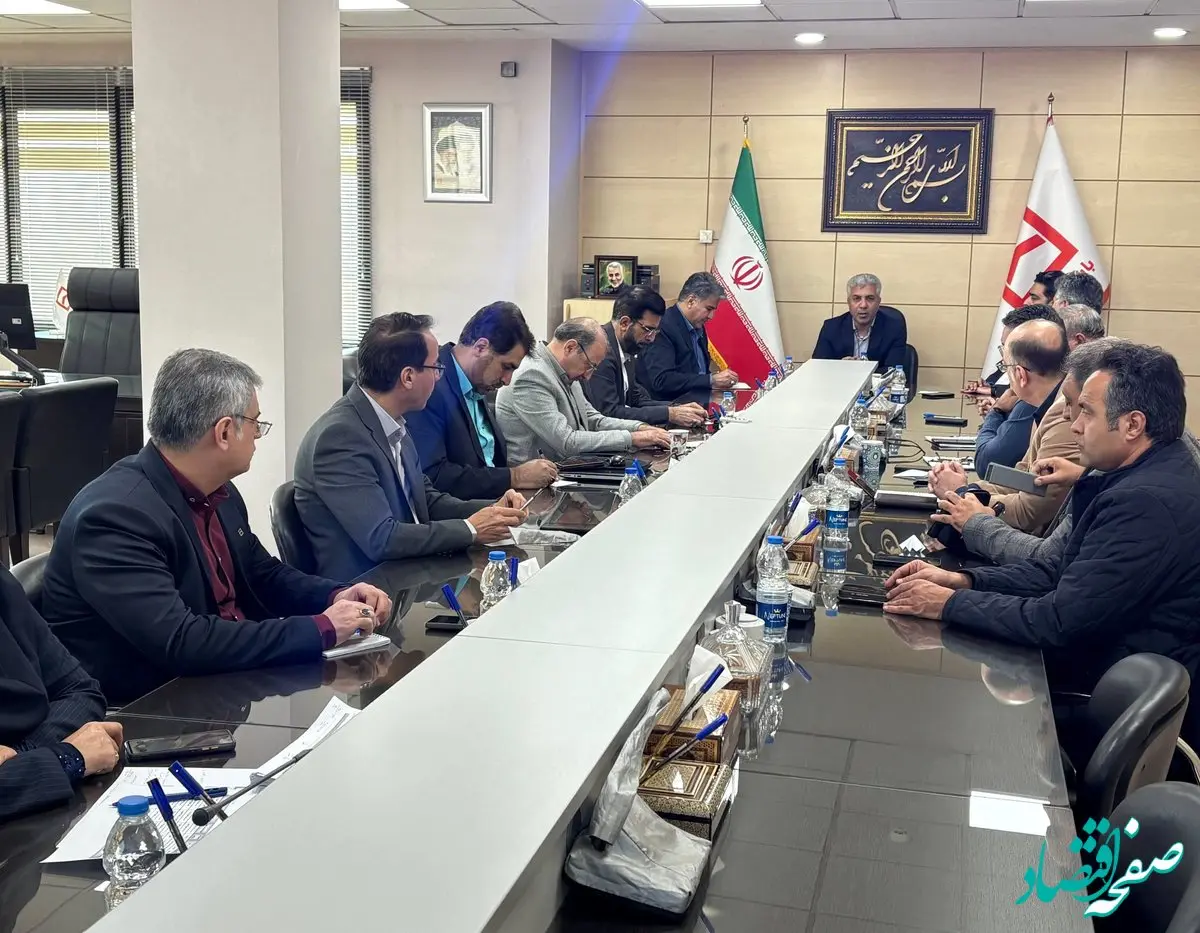 لزوم تمرکز تجمیع منابع مالی بخش مسکن و ساختمان در بانک مسکن / تامین مالی ۶ همتی نهضت ملی در استان مرکزی توسط بانک مسکن