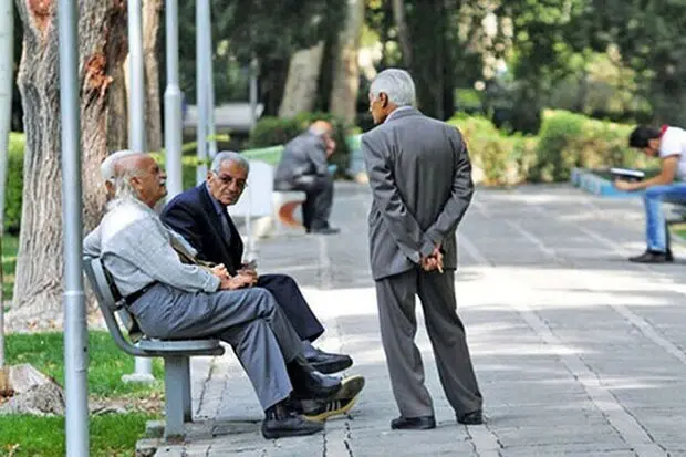گلایه مدیرکل مالی بازنشسته وزارت دارایی از همسانسازی حقوق بازنشستگان