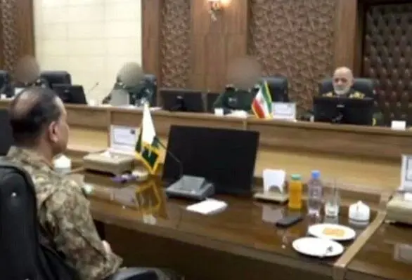 جزئیات دیدار فرمانده ارتش پاکستان با فرماندهی قرارگاه مرکزی خاتم الانبیا