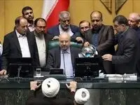 این خنده یعنی آقای رسایی به پایان خود سلام کن!