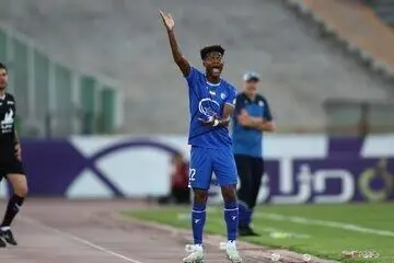 این فرد در استقلال ماندنی شد + تصویر
