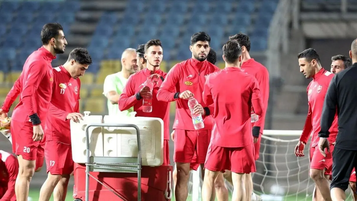 اعتصاب سرخ پوشان پایتخت شکسته شد !