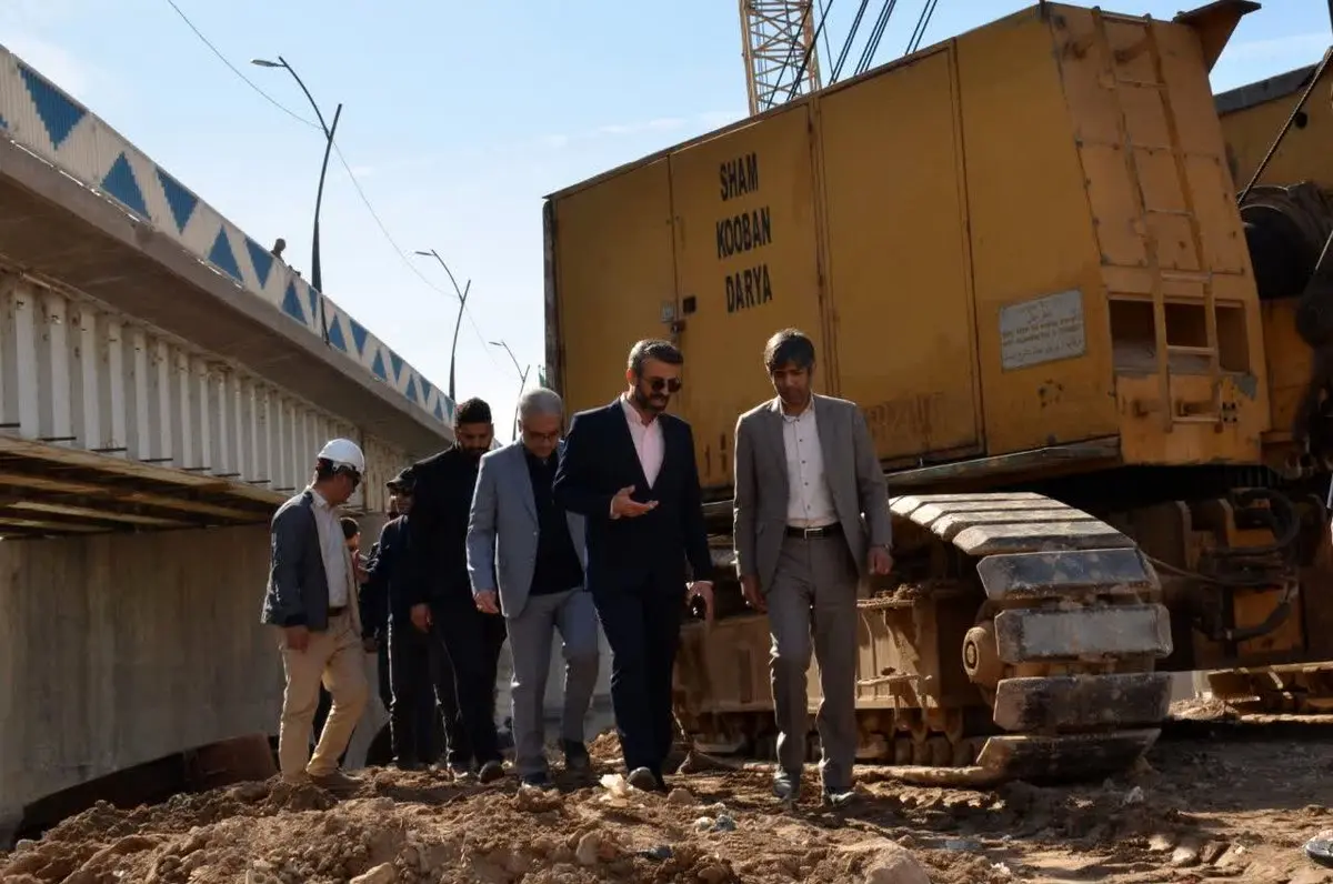 بازدید مدیرعامل سازمان منطقه آزاد اروند از پروژه پل شهدای اروند