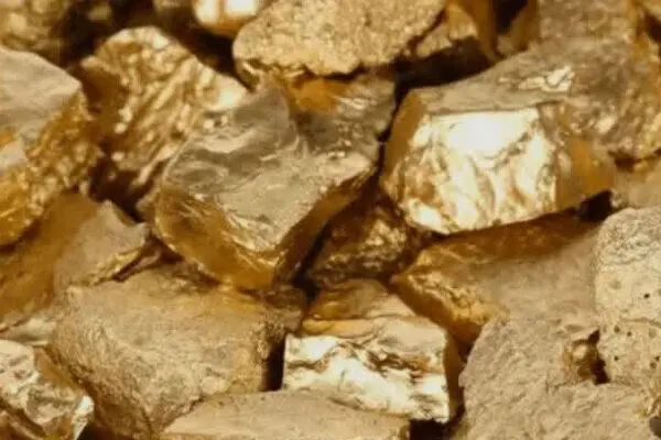 ۲۵۴ کیلوگرم سنگ معدنی طلا در مرند کشف شد