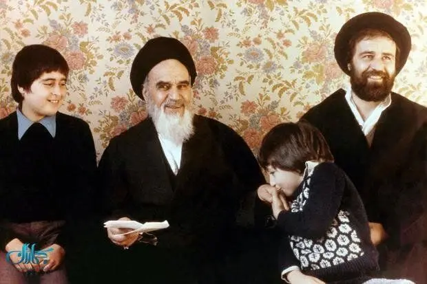 عکس این نوه امام خمینی (ره) که کمتر در انظار عمومی دیده می‌شود 