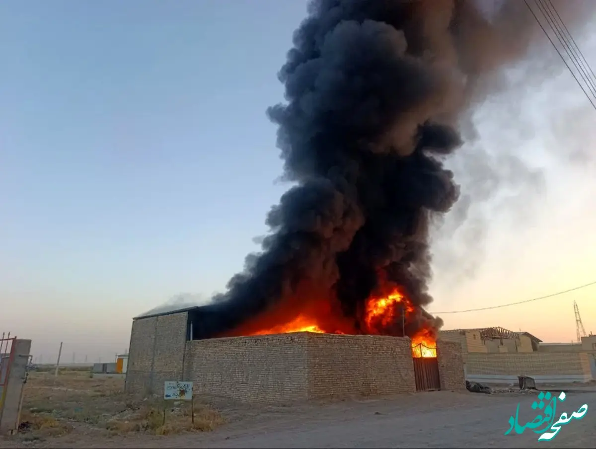 فوری؛ آتش‌سوزی در محل دپوی ‌ضایعات کاشان