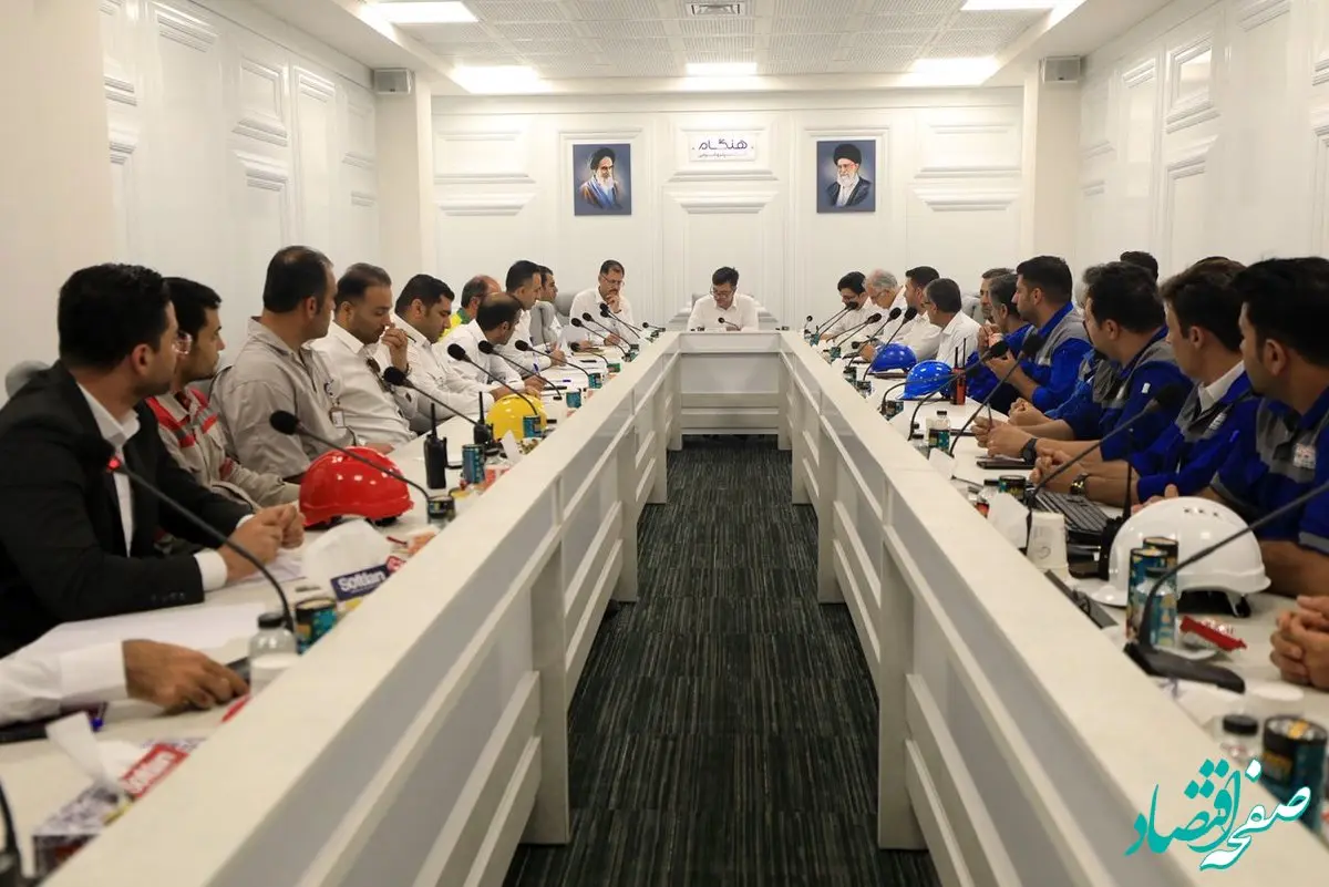 دیدار مدیرعامل پتروشیمی هنگام با نمایندگان کارکنان