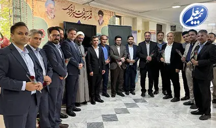 دیدار معاون مالی و سرمایه‌گذاری بیمه معلم با مدیرکل آموزش و پرورش استان قم