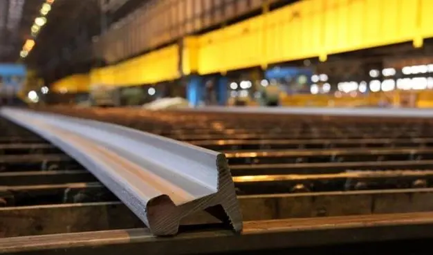 رشد ۳۰۰ درصدی تولید ریل در ذوب آهن اصفهان،پشتوانه پروژه های ملی ریلی در دولت چهاردهم