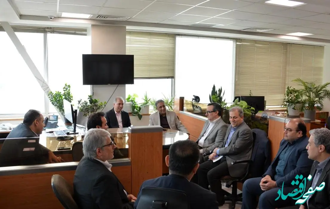 یک برنامه موفق با اهداف بلند مدت و روش های عملی و نوآورانه منطبق است