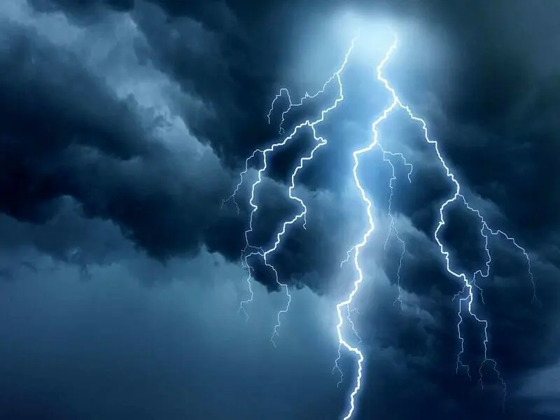 صاعقه جان مرد ۴۰ ساله‌ای در شوش را گرفت